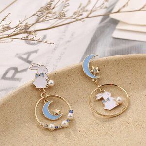 Bunny Pearl Round Earrings - Blue